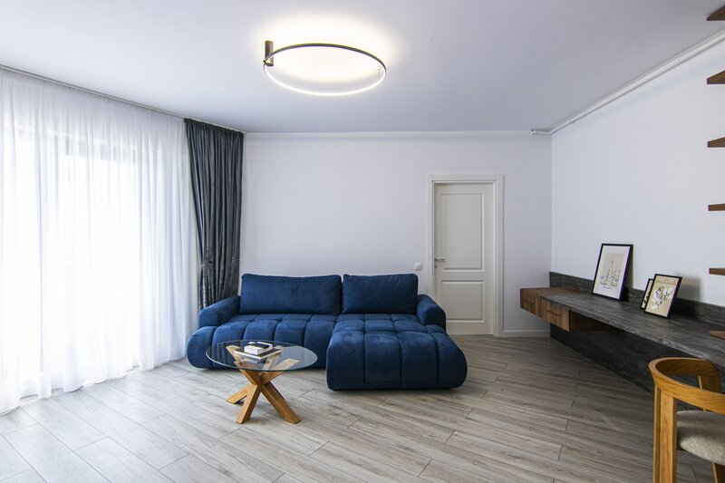Metrou Preciziei, prima inchiriere, 2 camere, 64 mp, etaj 8,  parcare subsol.